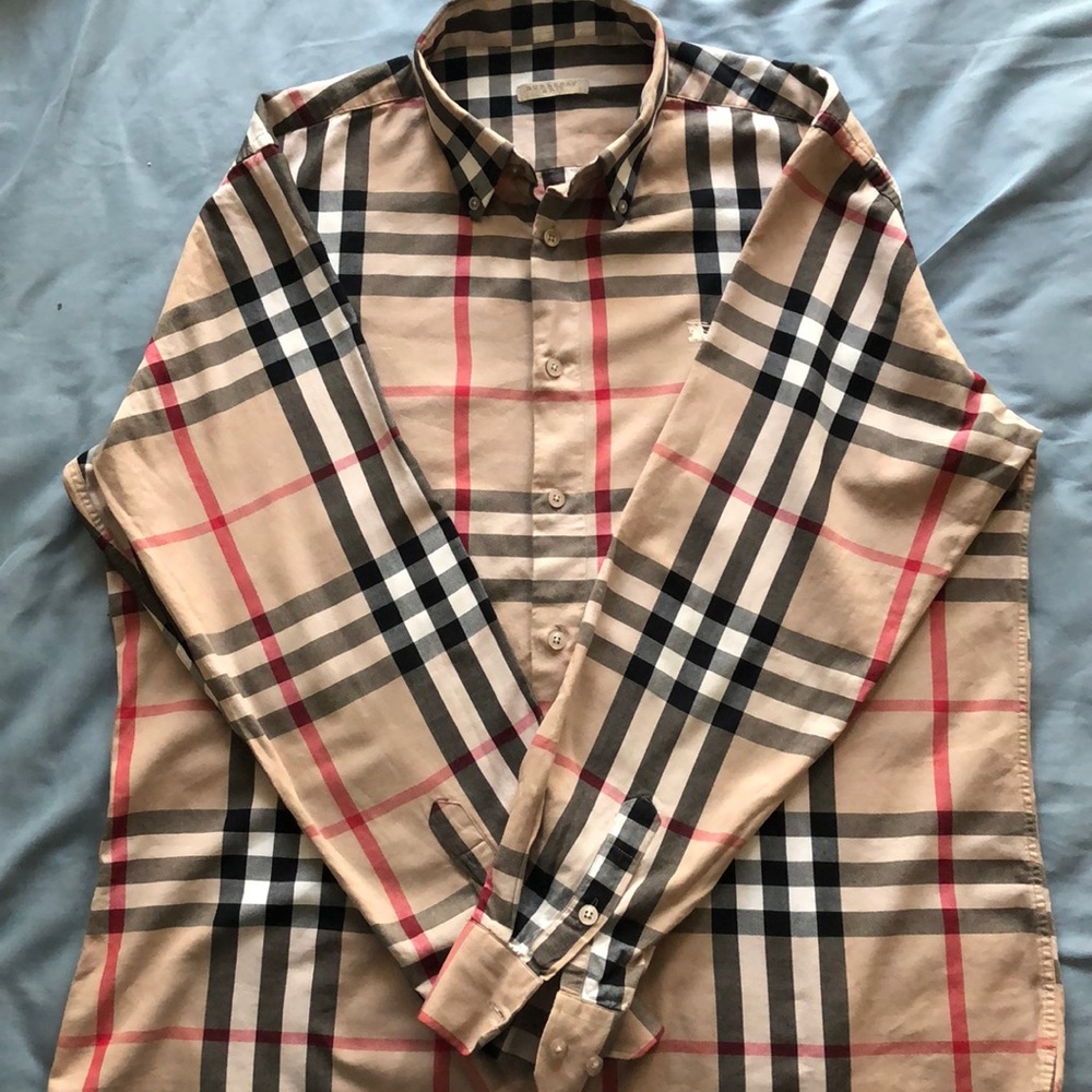 Burberry button down casual shirt🍯